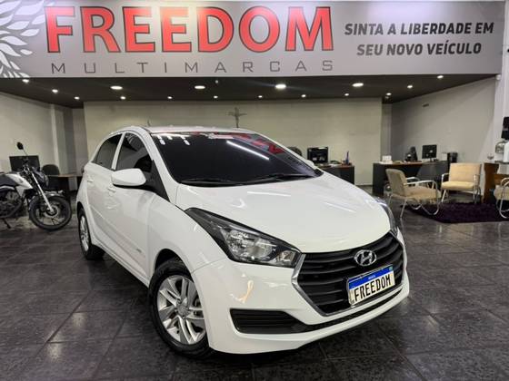 HYUNDAI HB20 1.0 COMFORT PLUS 12V FLEX 4P MANUAL HYUNDAI HB20 1.0 COMFORT PLUS 12V FLEX 4P MANUAL